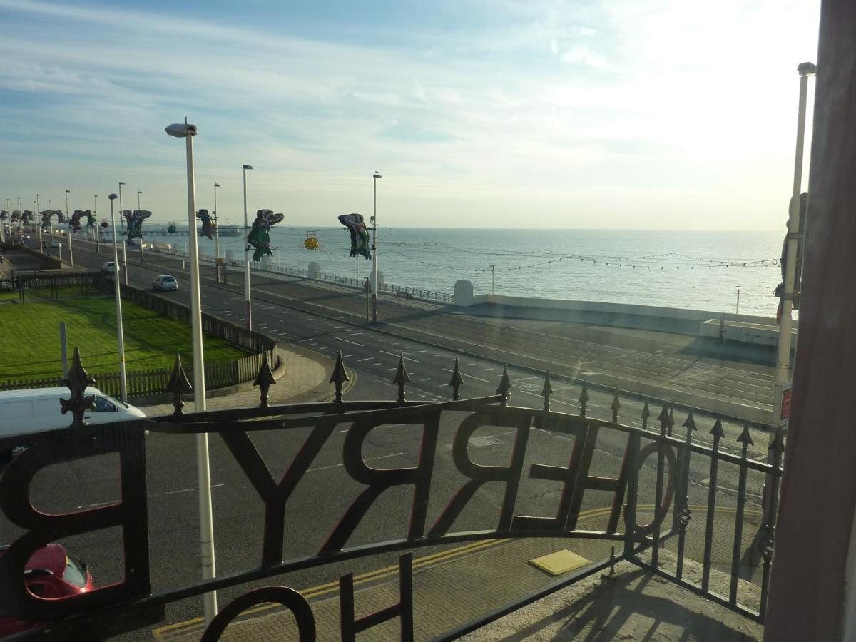 Cherry Blossom Inn Blackpool Dış mekan fotoğraf