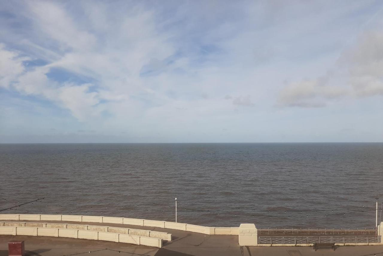 Cherry Blossom Inn Blackpool Dış mekan fotoğraf